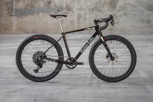 Traildonkey 4.0 / Metal Homage / AXS Mullet